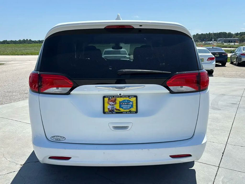 2017 Chrysler Pacifica - $9,995