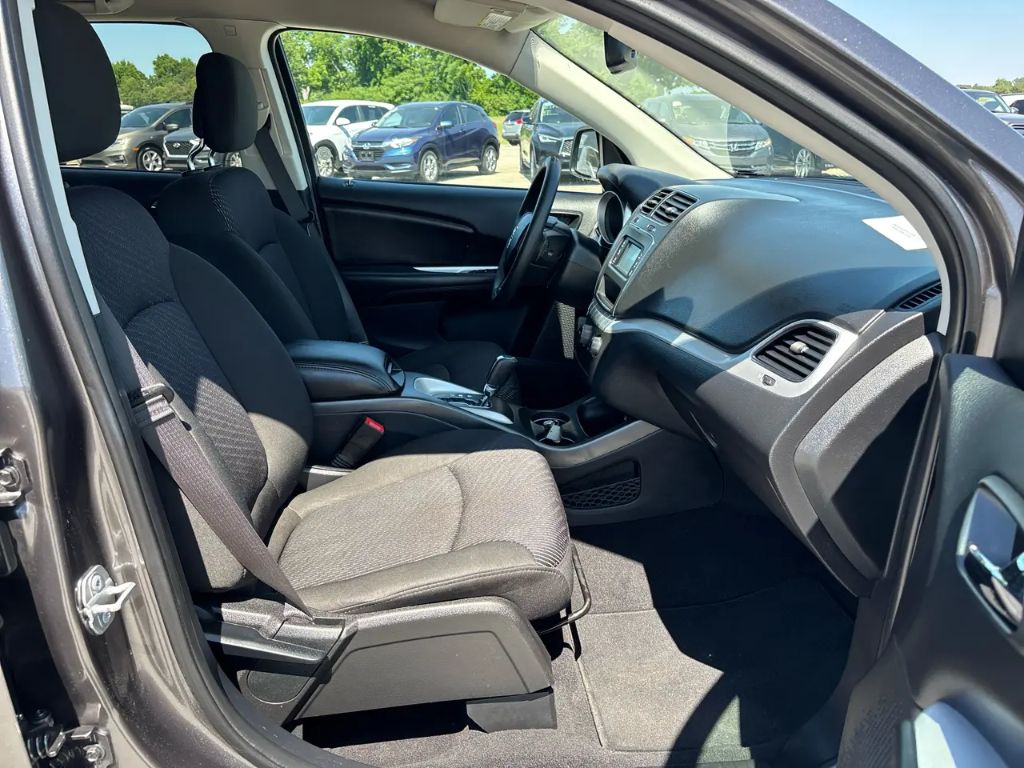 2019 Dodge Journey - $9,500