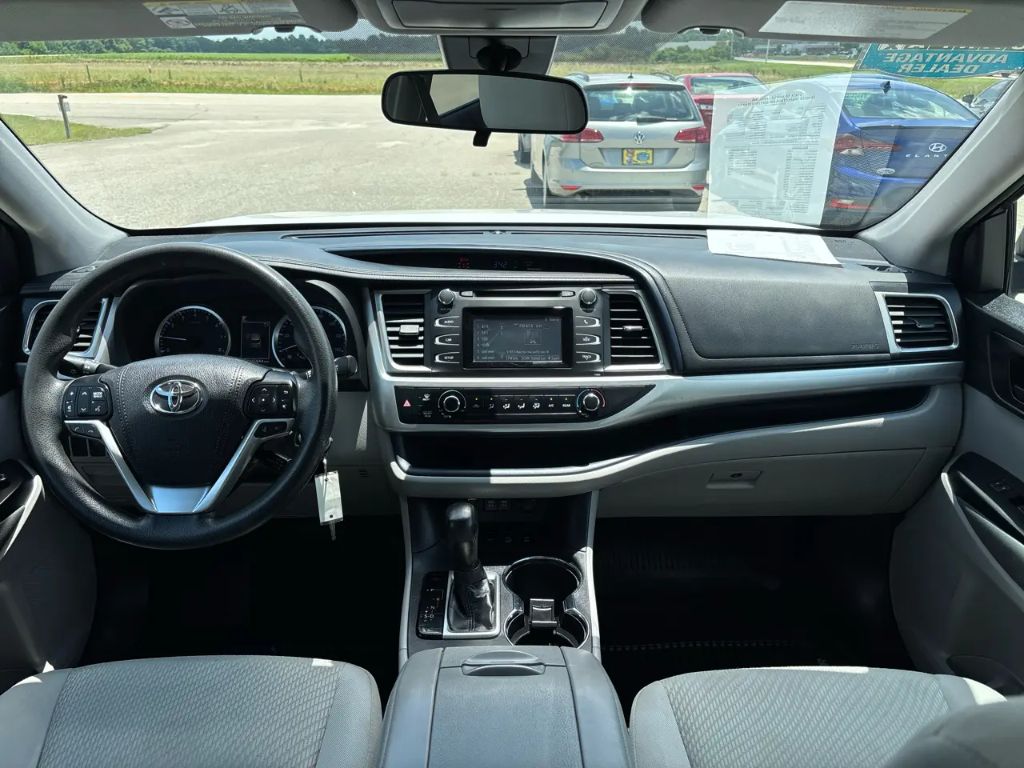 2018 Toyota Highlander - $17,300