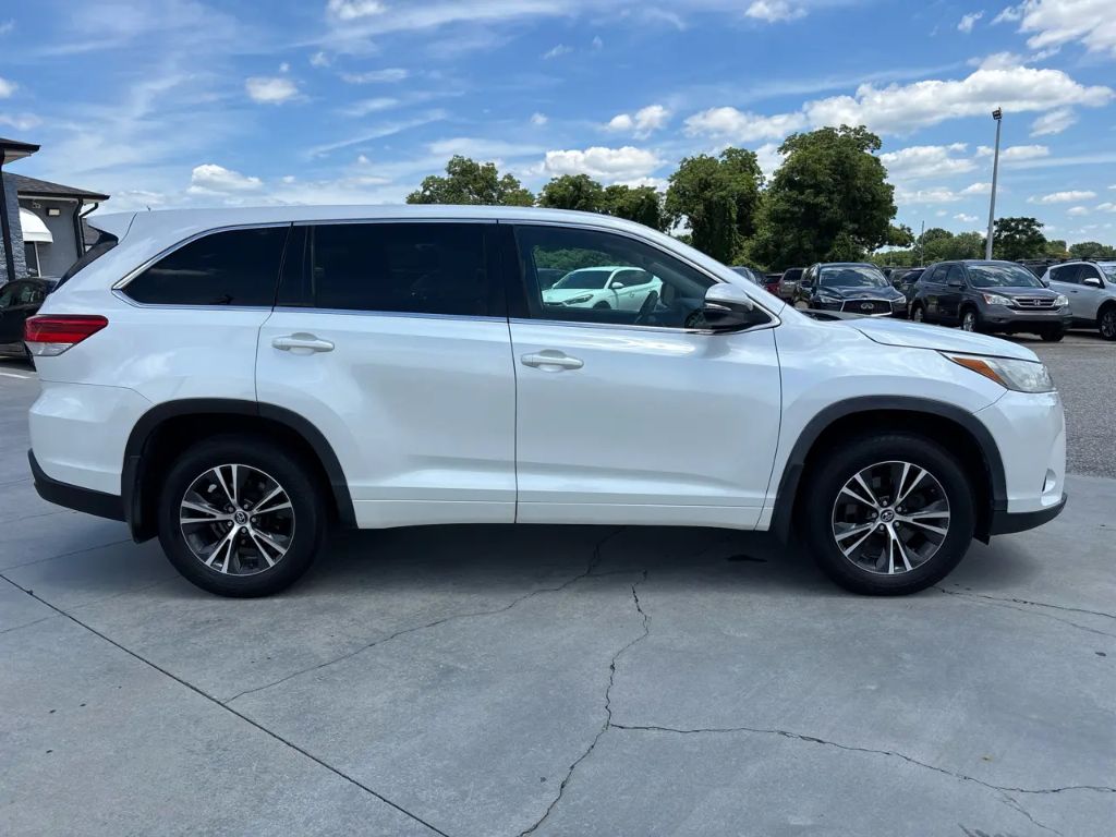 2018 Toyota Highlander - $17,300