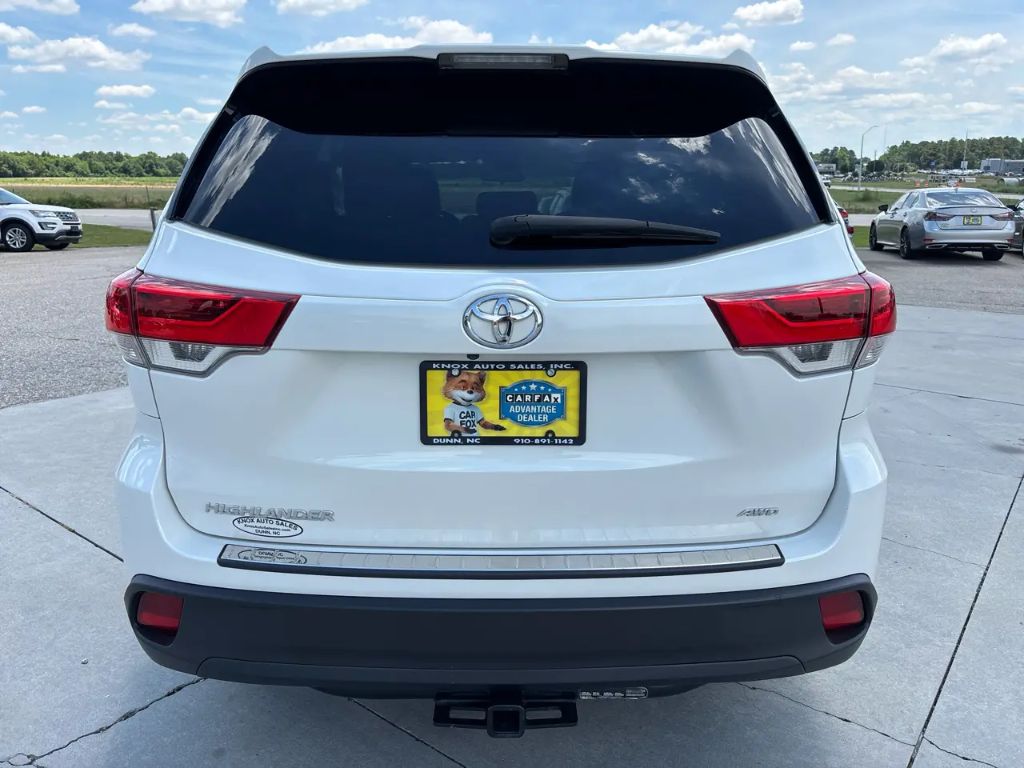 2018 Toyota Highlander - $17,300