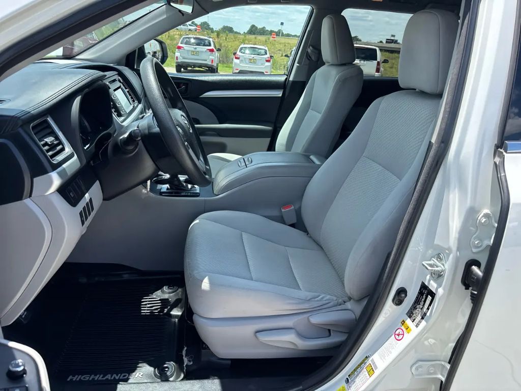 2018 Toyota Highlander - $17,300