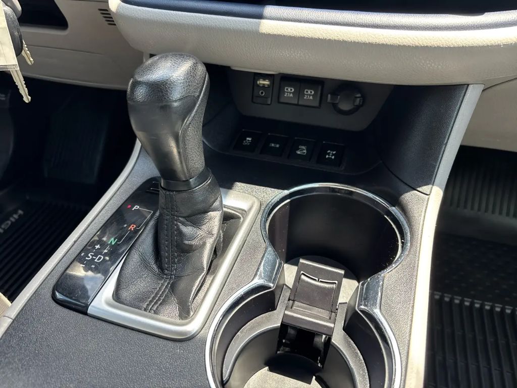 2018 Toyota Highlander - $17,300