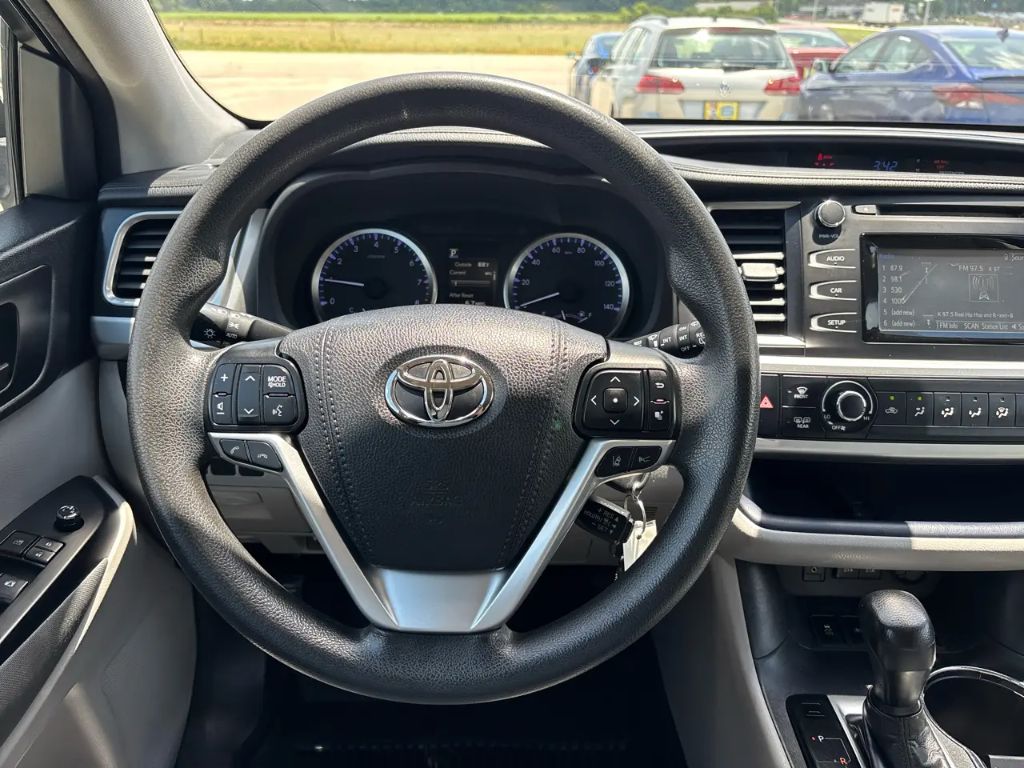 2018 Toyota Highlander - $17,300
