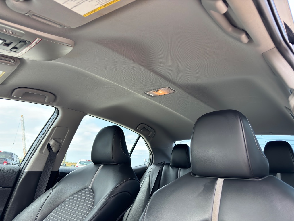 2020 Toyota Camry - $14,995