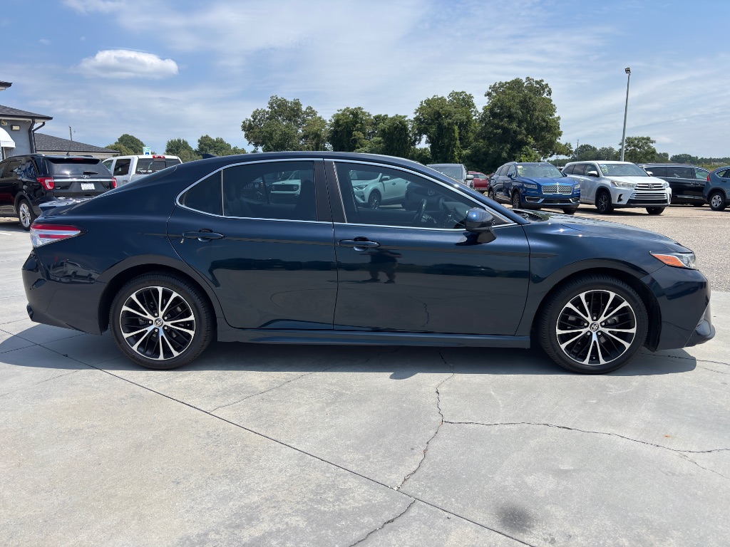 2020 Toyota Camry - $14,995