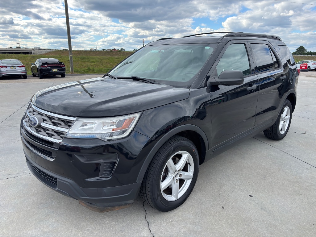 2019 Ford Explorer - $13,900