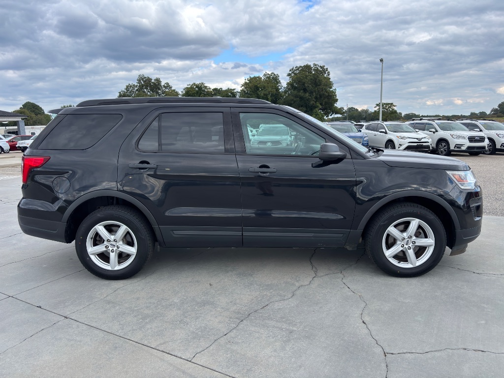 2019 Ford Explorer - $13,900