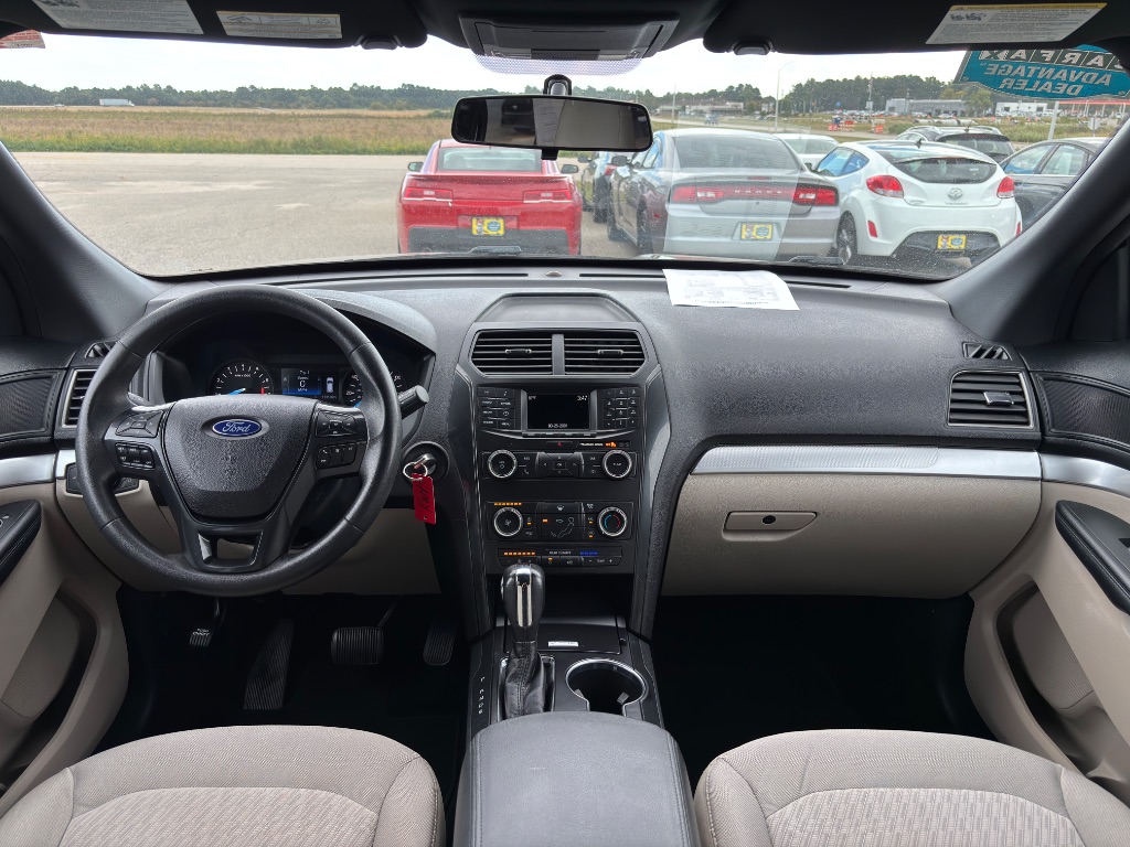 2019 Ford Explorer - $13,900