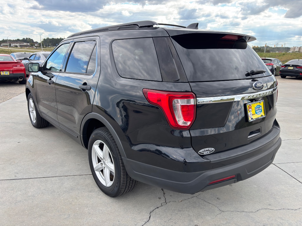 2019 Ford Explorer - $13,900