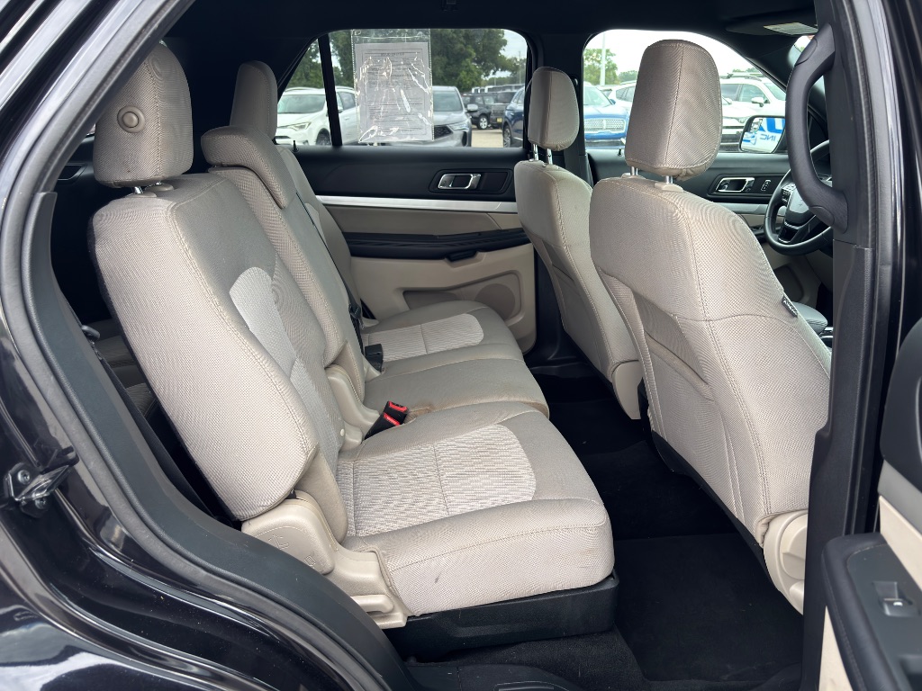 2019 Ford Explorer - $13,900