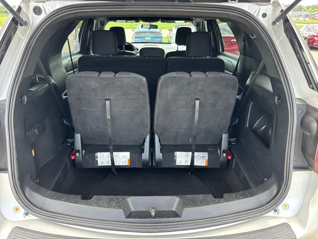 2018 Ford Explorer - $13,300