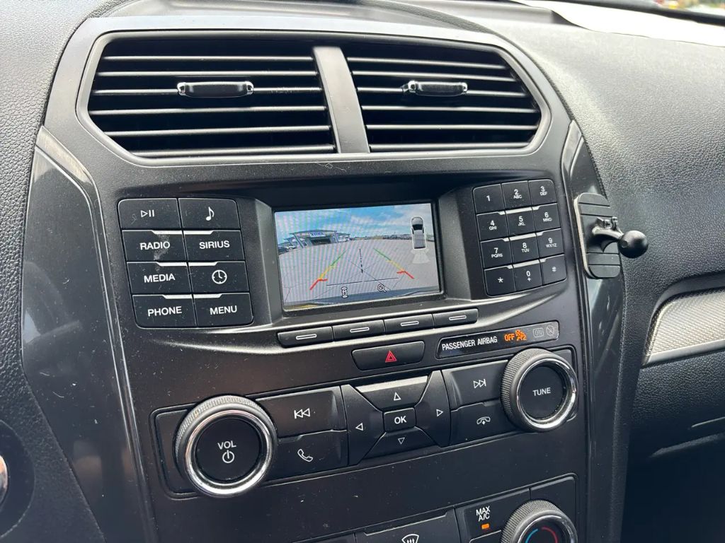 2018 Ford Explorer - $13,300