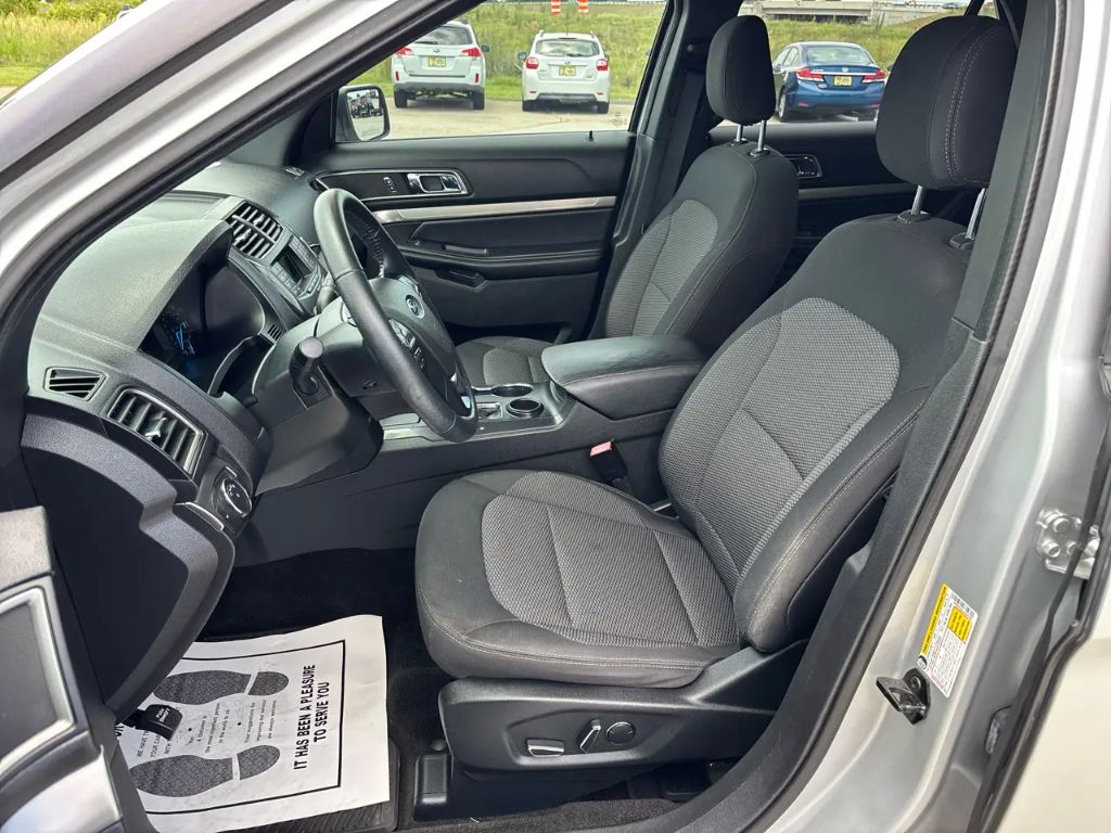 2018 Ford Explorer - $13,300
