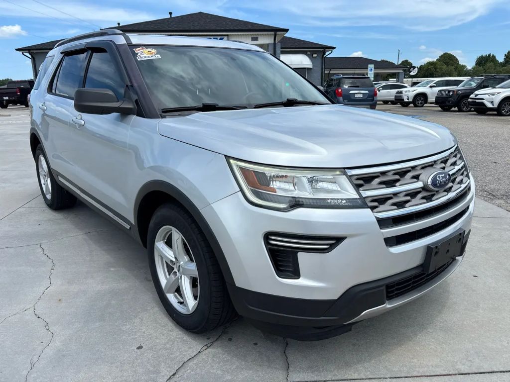 2018 Ford Explorer - $13,300