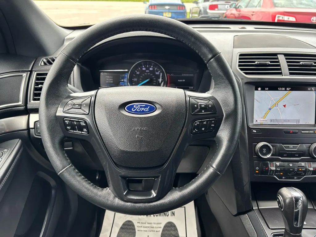 2019 Ford Explorer - $16,800