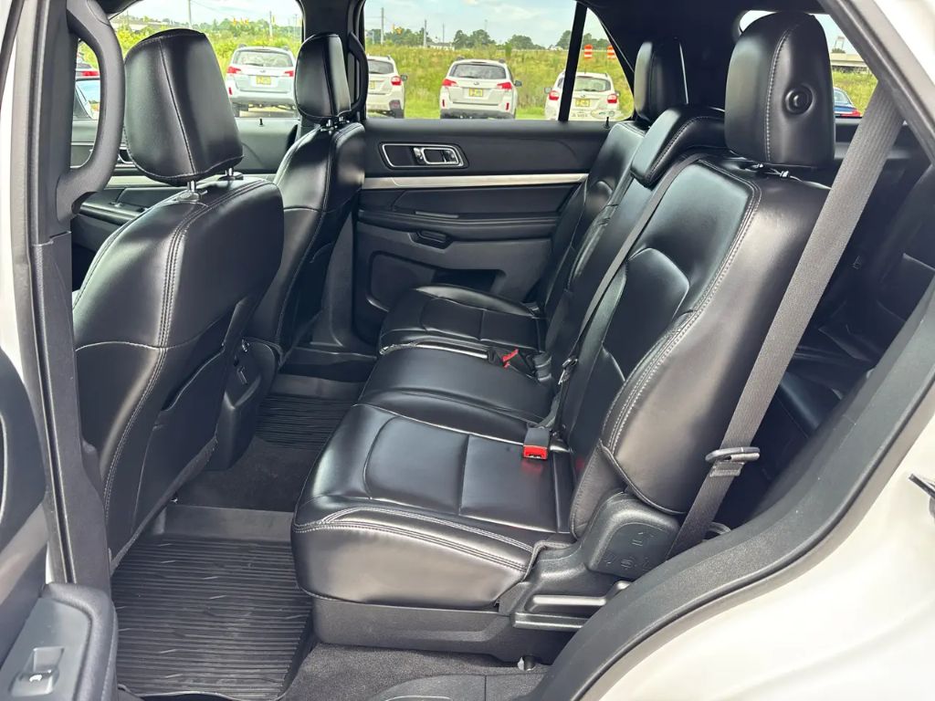 2019 Ford Explorer - $16,800