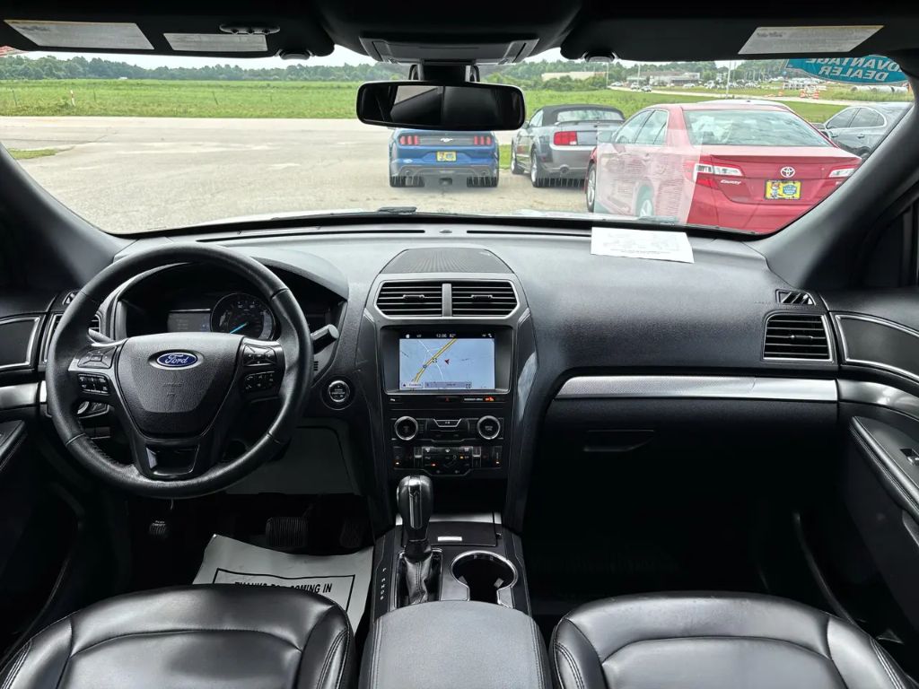 2019 Ford Explorer - $16,800