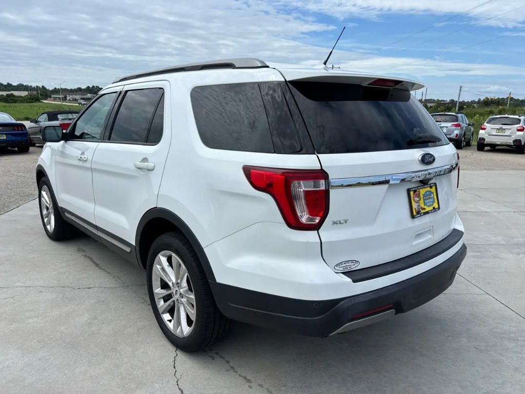 2019 Ford Explorer - $16,800
