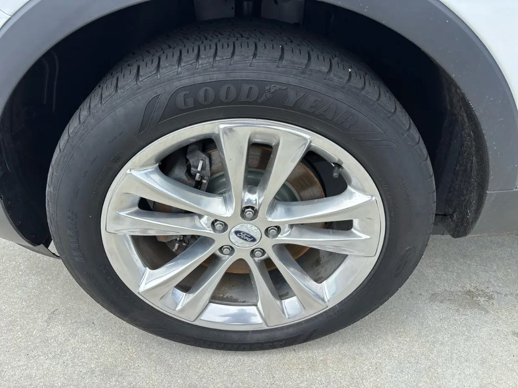 2019 Ford Explorer - $16,800