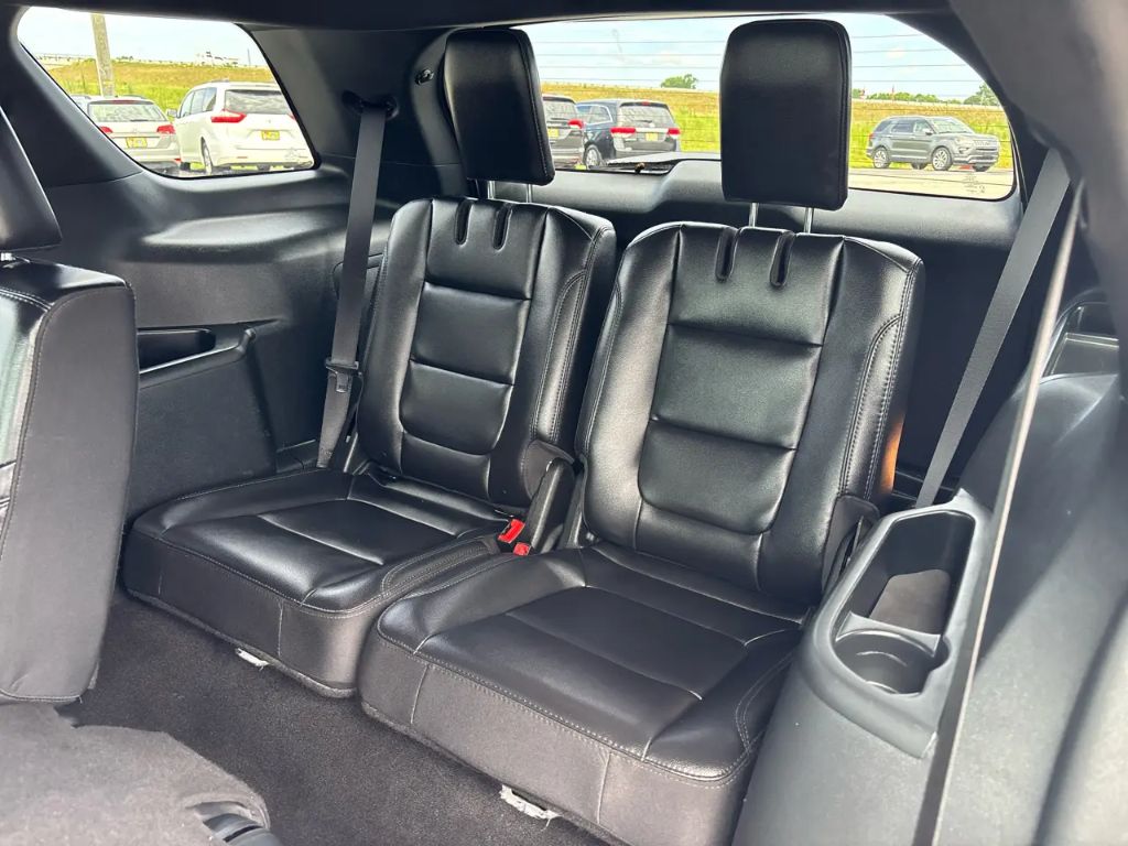 2019 Ford Explorer - $16,800