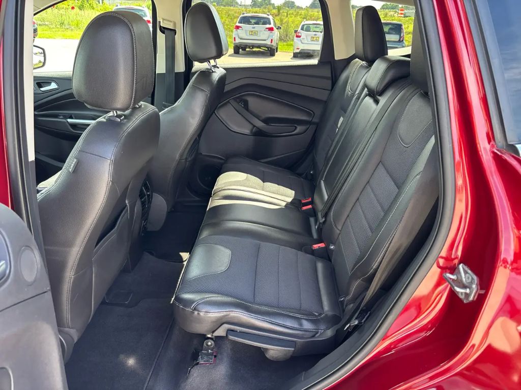 2013 Ford Escape - $9,995