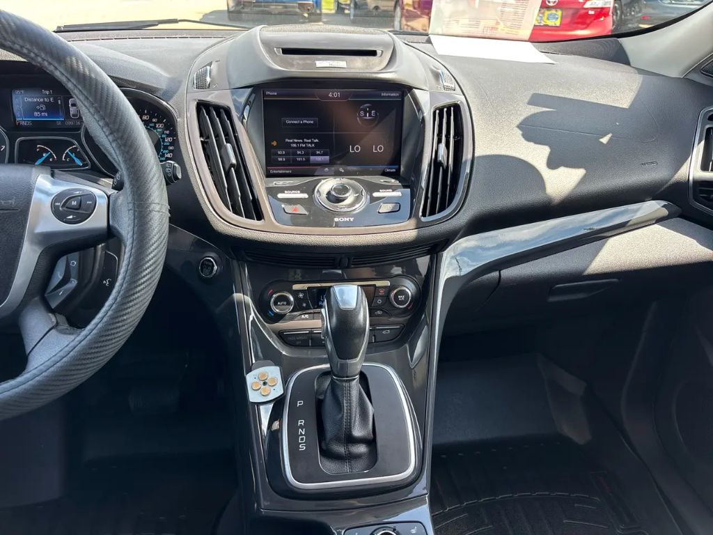 2013 Ford Escape - $9,995