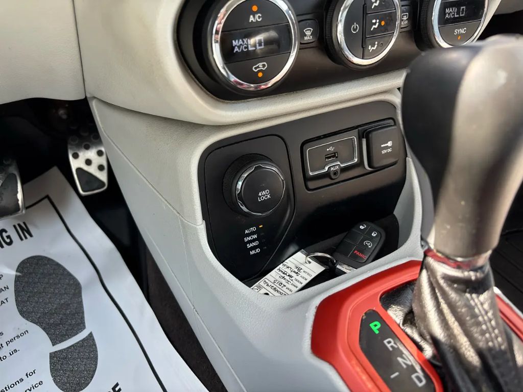 2015 Jeep Renegade - $8,500