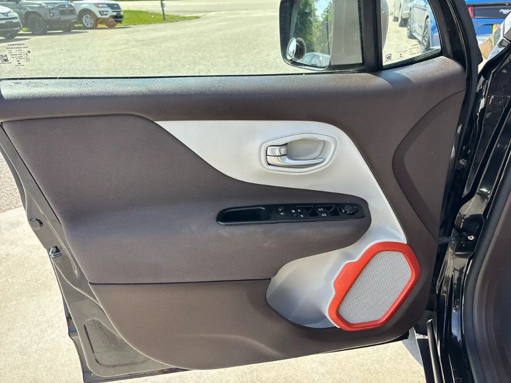 2015 Jeep Renegade - $8,500