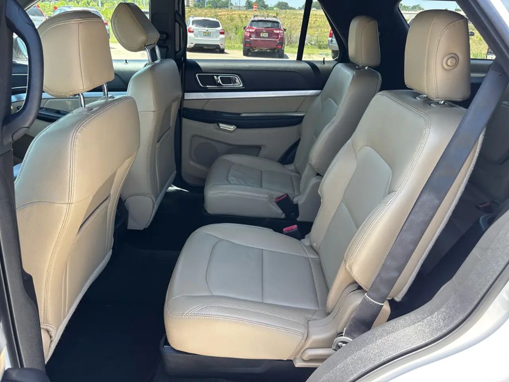 2016 Ford Explorer - $10,000