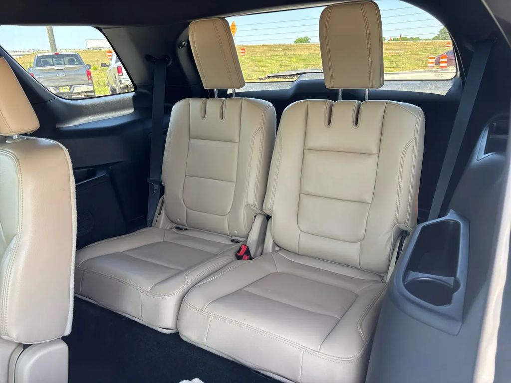 2016 Ford Explorer - $10,000