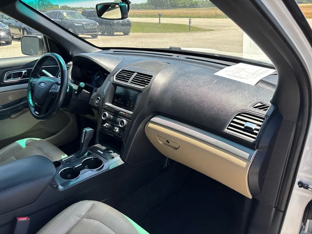 2016 Ford Explorer - $10,000