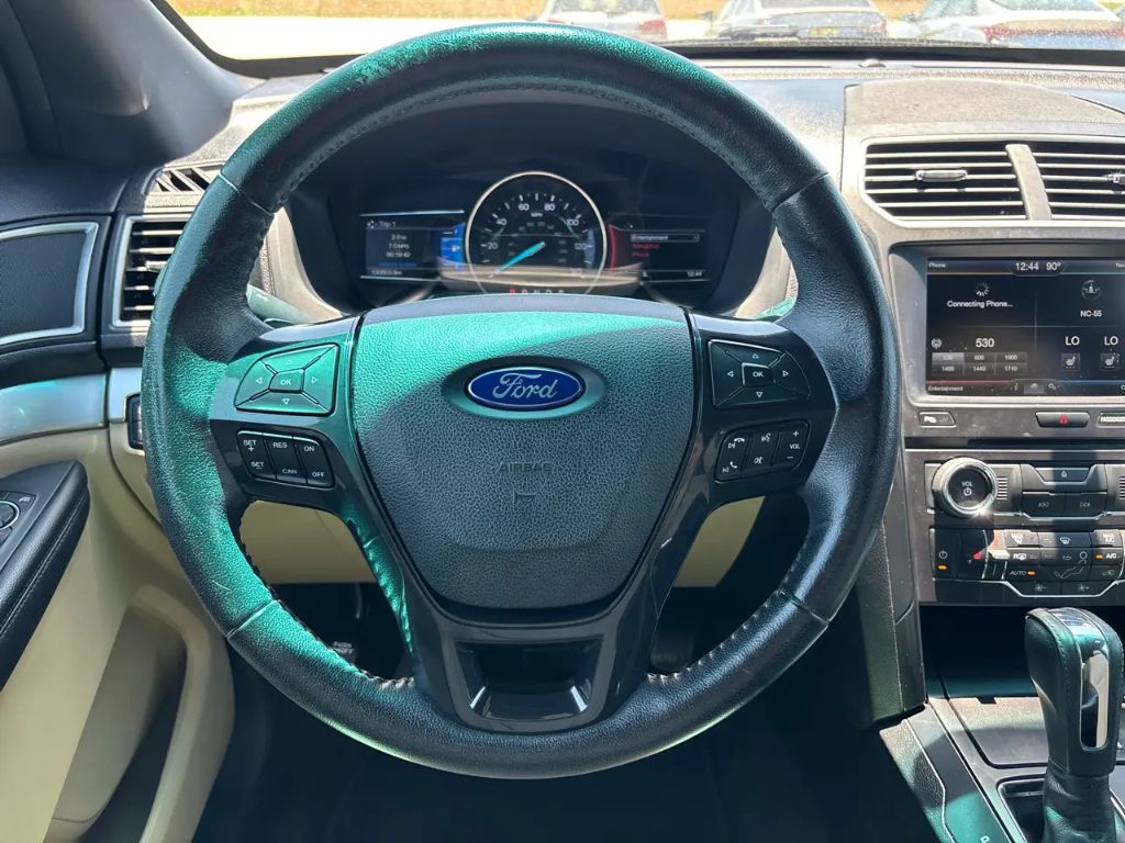 2016 Ford Explorer - $10,000