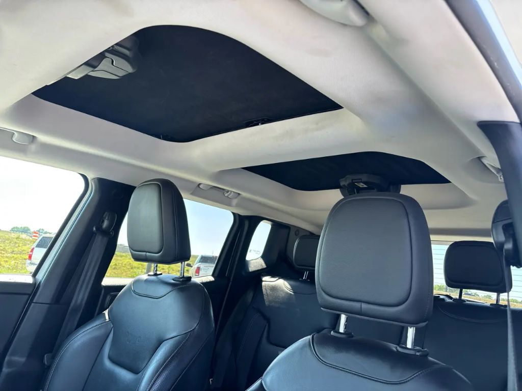 2016 Jeep Renegade - $10,000