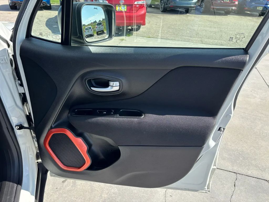2019 Jeep Renegade - $13,300