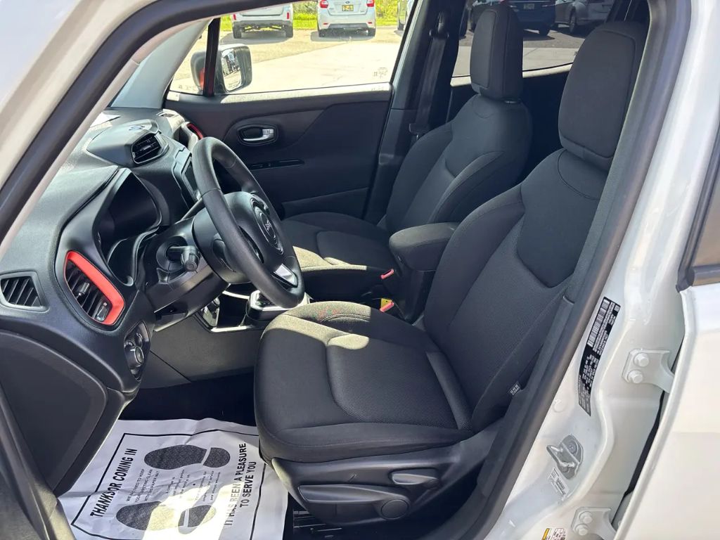 2019 Jeep Renegade - $13,300