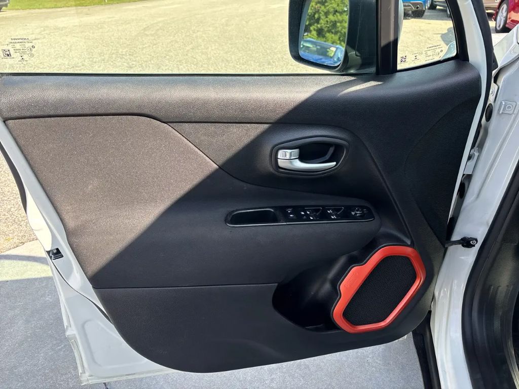 2019 Jeep Renegade - $13,300