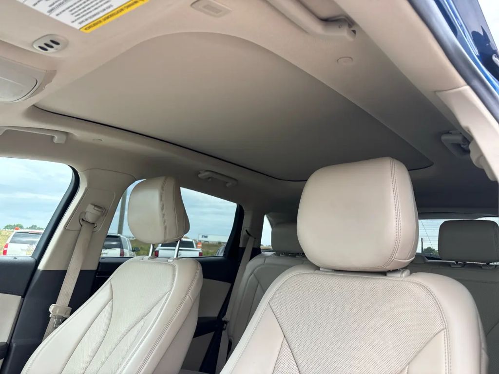 2020 Lincoln Nautilus - $17,500