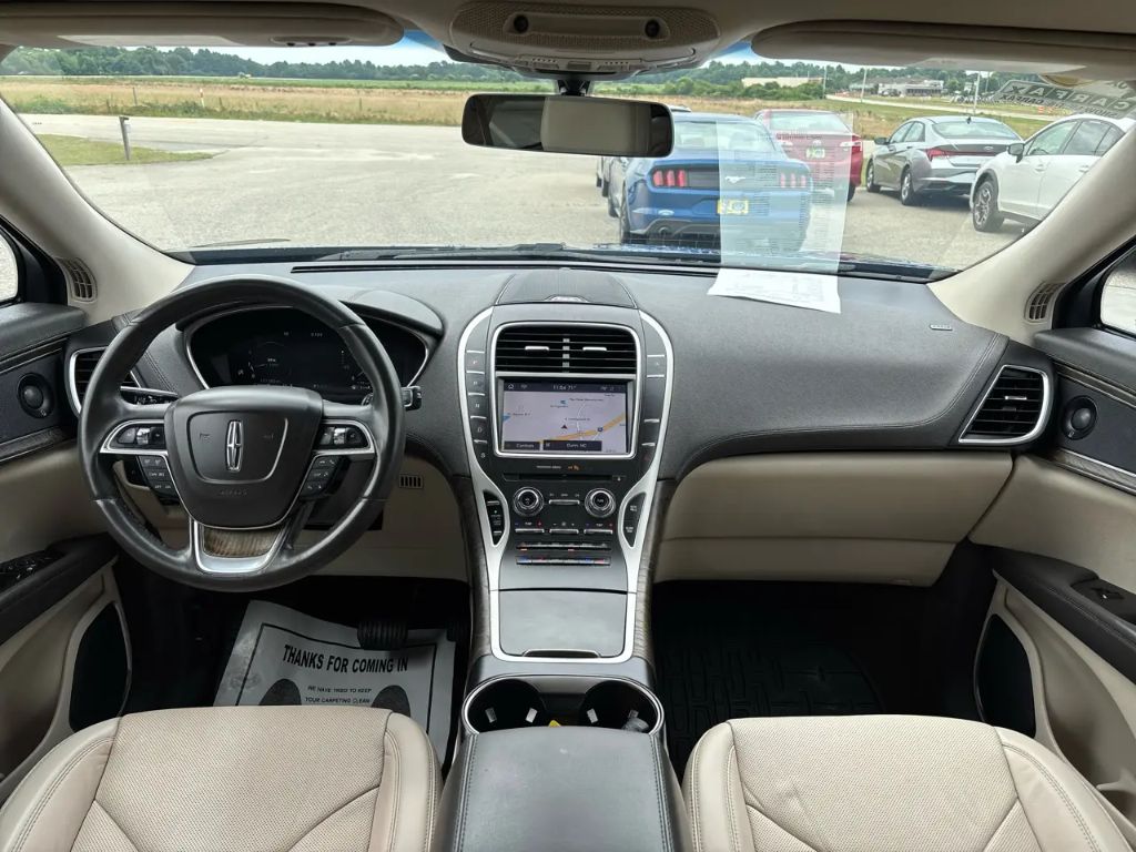 2020 Lincoln Nautilus - $17,500