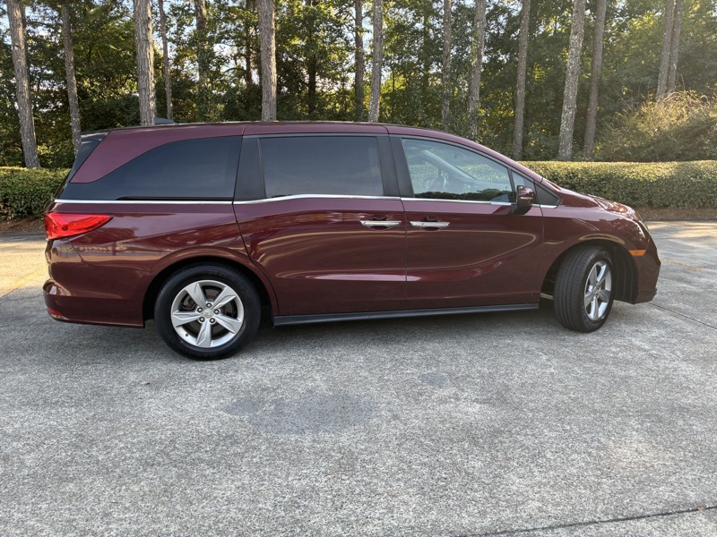 2018 Honda Odyssey - $13,995