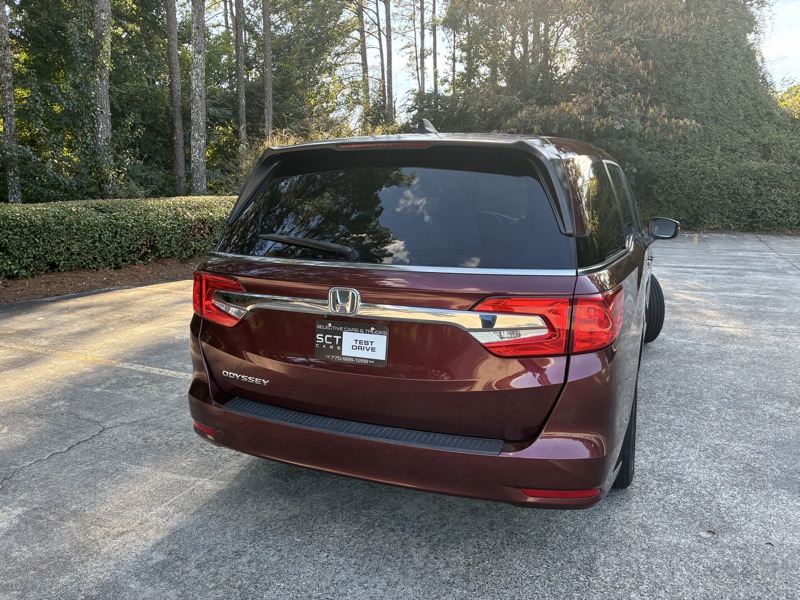 2018 Honda Odyssey - $13,995