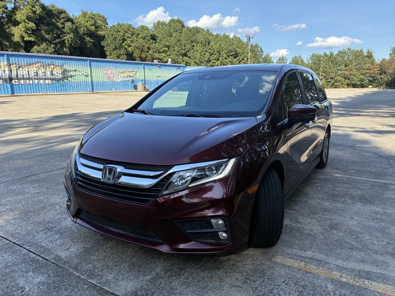 2018 Honda Odyssey - $13,995