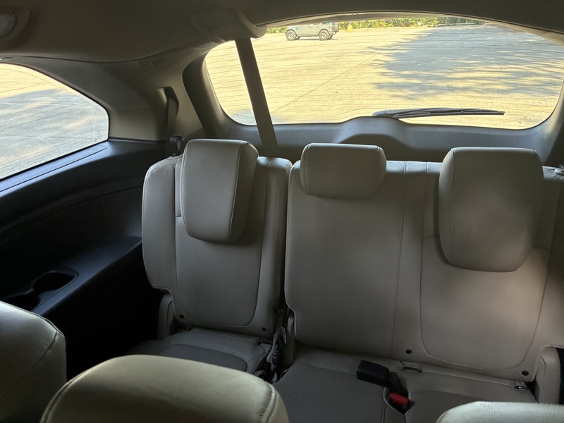 2018 Honda Odyssey - $13,995