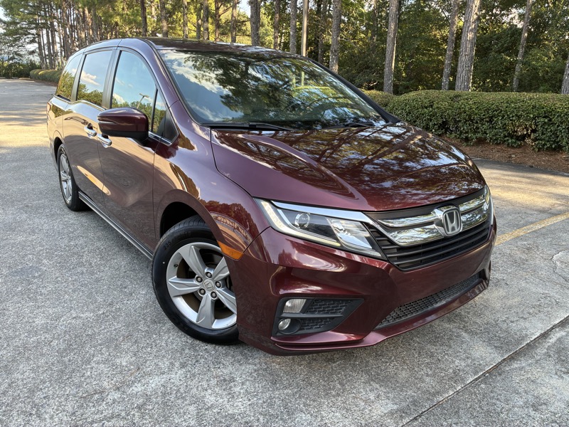 2018 Honda Odyssey - $13,995