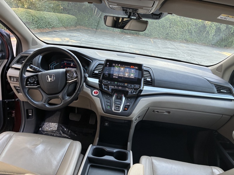 2018 Honda Odyssey - $13,995
