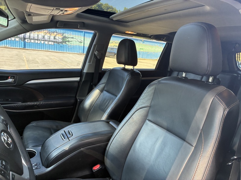 2016 Toyota Highlander - $16,995