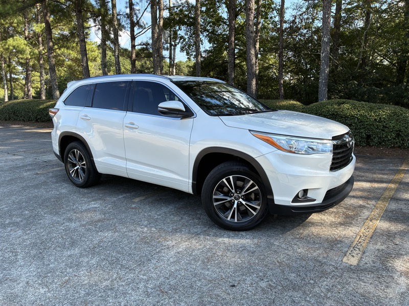 2016 Toyota Highlander - $16,995