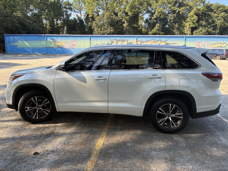 2016 Toyota Highlander - $16,995