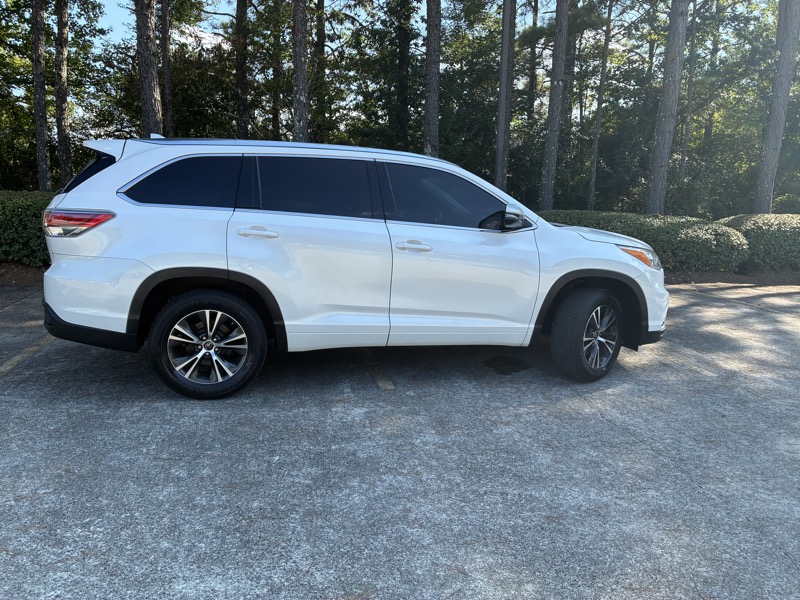 2016 Toyota Highlander - $16,995