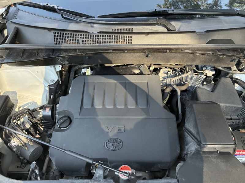 2016 Toyota Highlander - $16,995